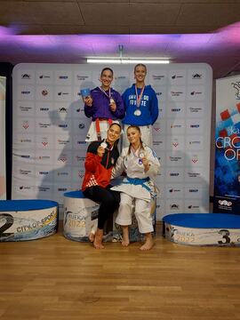 V družbi najboljših tekmovalk iz Madžarske, Hrvaške in Italije je tudi Slovenija.